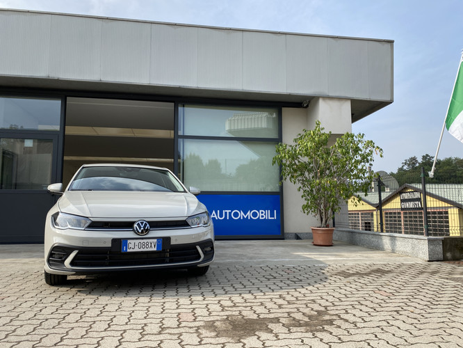 dealer showroom